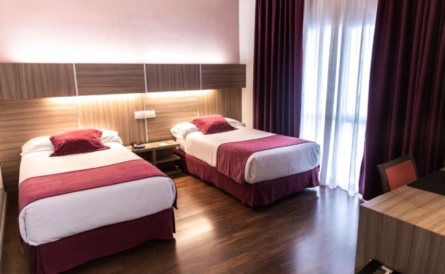 Hotel Serrano