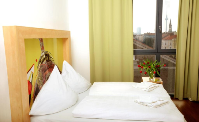H+ Hotel 4Youth