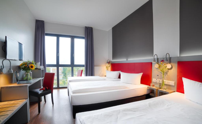 H+ Hotel 4Youth