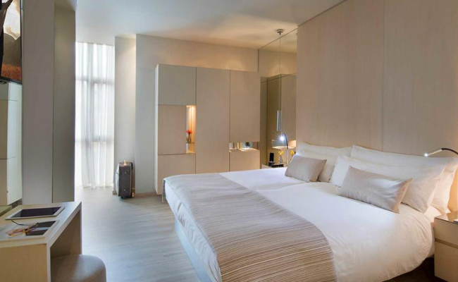 Cram Hotel