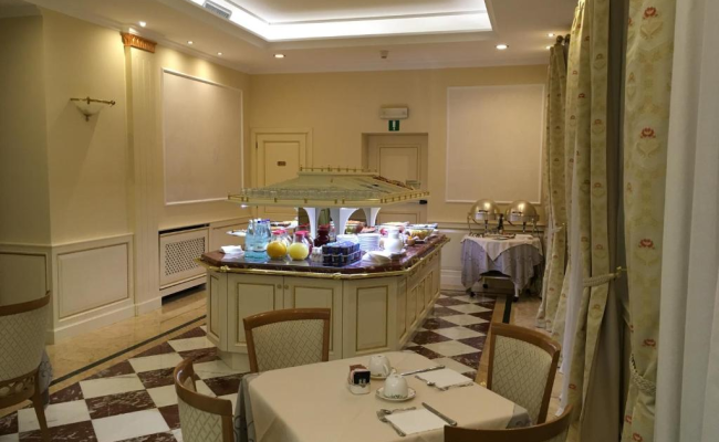 Andreola Central Hotel