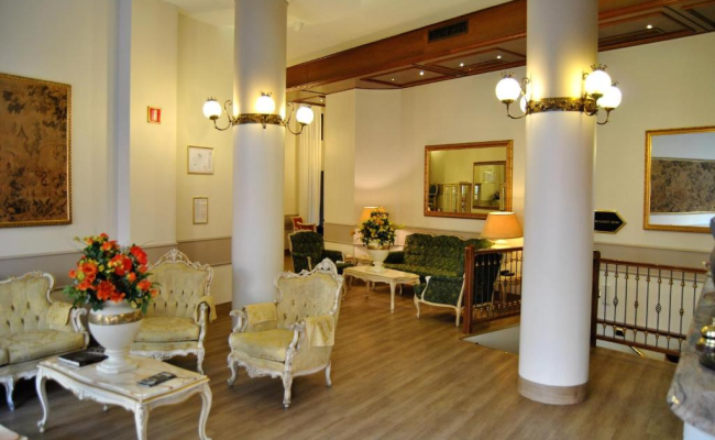 Mokinba Hotels King