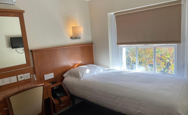 Orchard Hotel