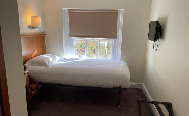 Orchard Hotel
