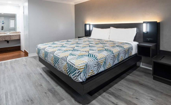 Motel 6-Anaheim, CA - Convention Center