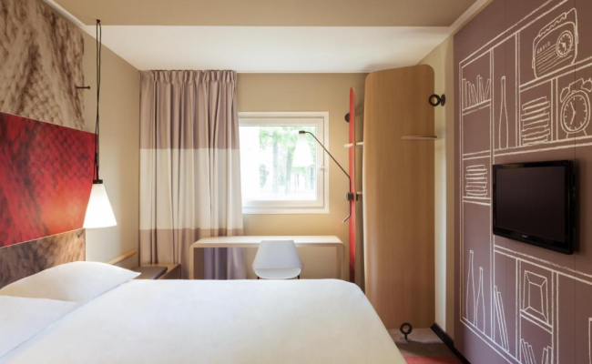 ibis Paris La Defense Courbevoie