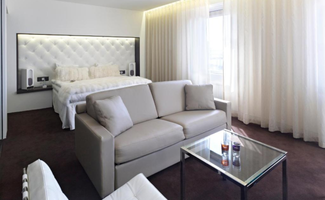 Hotel Riverton
