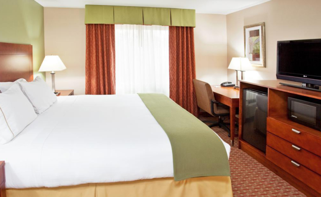 Holiday Inn Express & Suites Niagara Falls