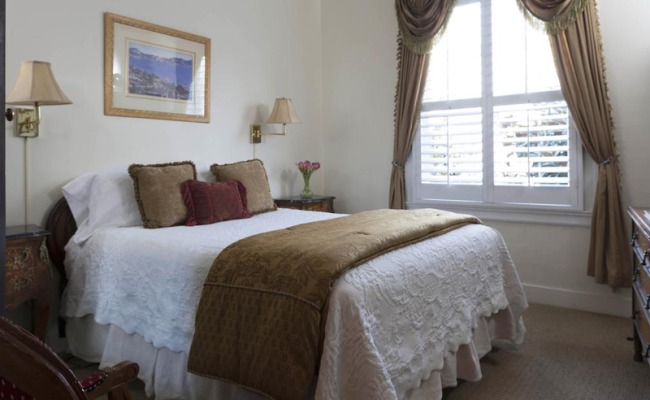 Washington Square Inn