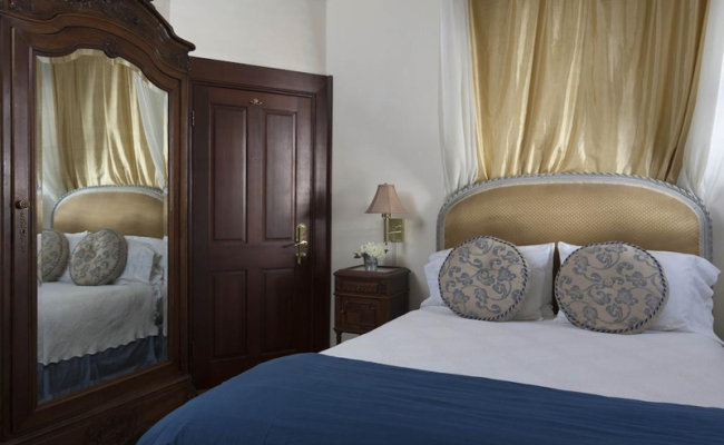 Washington Square Inn