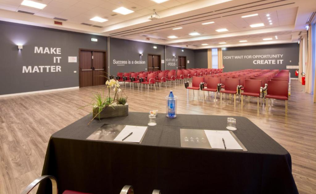 Holiday Inn Bologna - Fiera by IHG