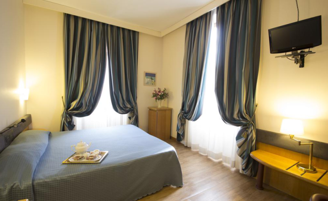 Albert Hotel