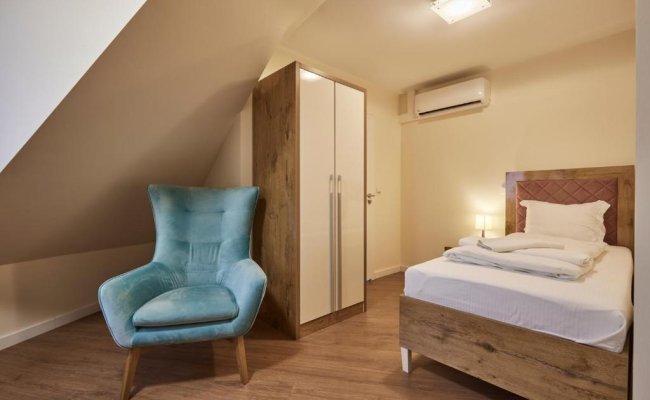 Hotel ISHA