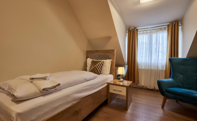 Hotel ISHA