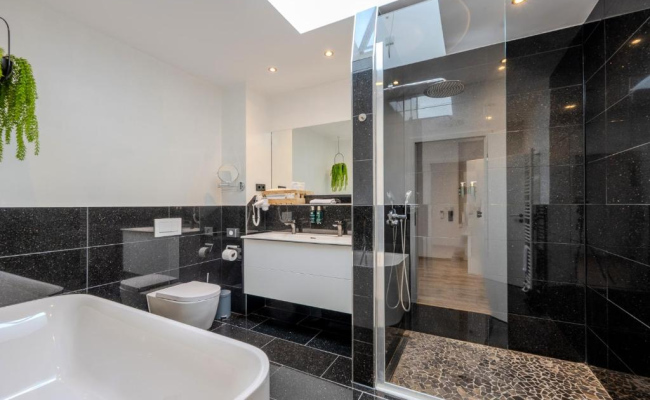Vienna House by Wyndham Frankfurt South