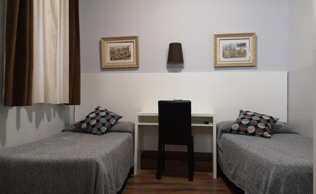 Hostal Lesseps