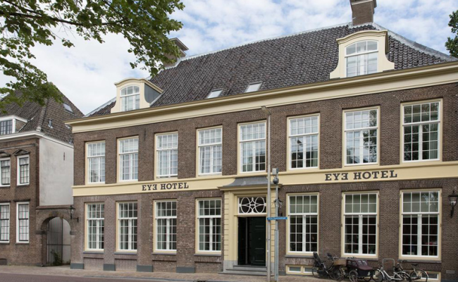 Eye Hotel