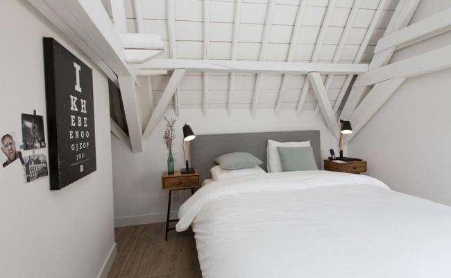 Eye Hotel