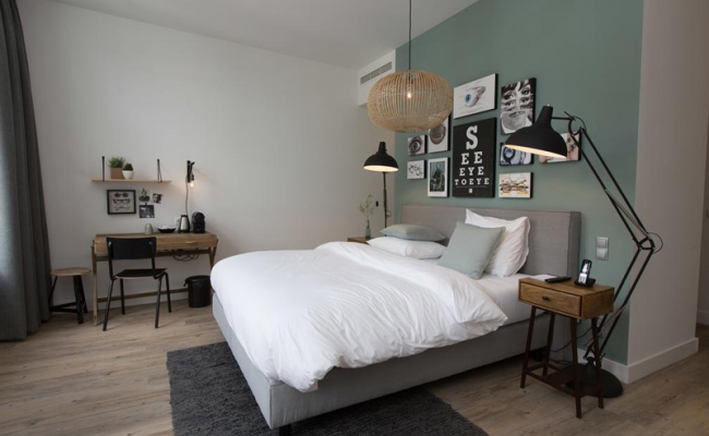 Eye Hotel
