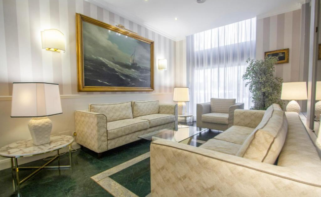 Hotel Flora