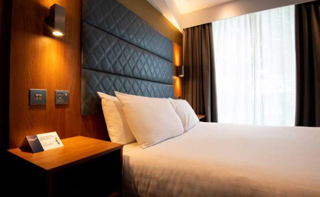 Roomzzz Aparthotel London Stratford