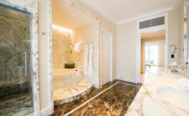 Palazzo Parigi Hotel & Grand Spa LHW