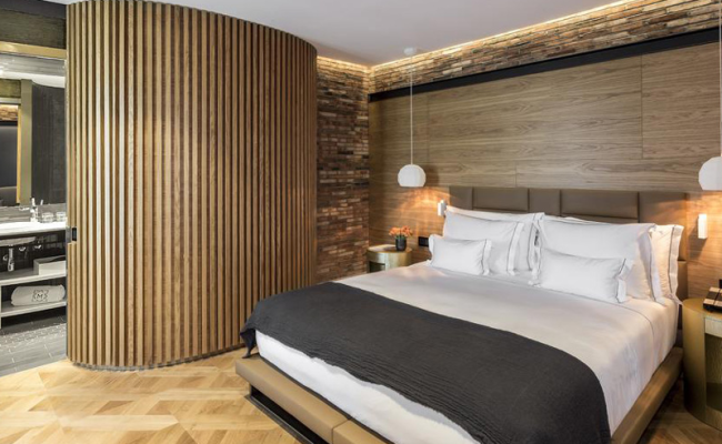 Monument Hotel