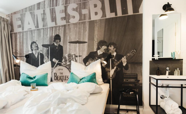 Pyjama Park, Reeperbahn