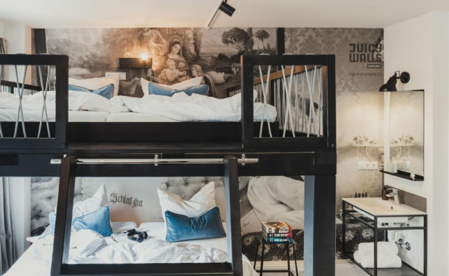 Pyjama Park, Reeperbahn