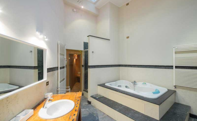 Suitelowcost Papiniano