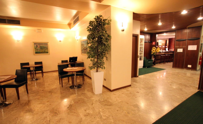 Mokinba Hotels Cristallo