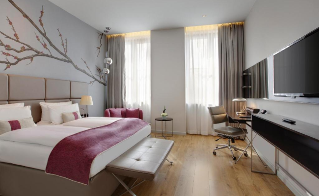 Crowne Plaza Berlin - Potsdamer Platz, an IHG Hotel