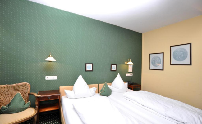 Hotel Altmünchen by Blattl
