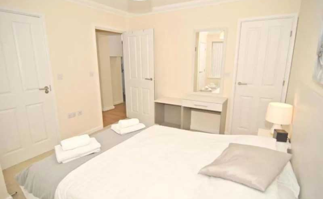 Room and Roof Southampton Serviced Apartments