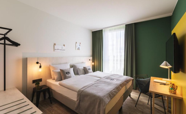 Holiday Inn - the niu Tab Dusseldorf Main Station by IHG