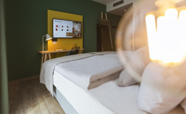 Holiday Inn - the niu Tab Dusseldorf Main Station by IHG