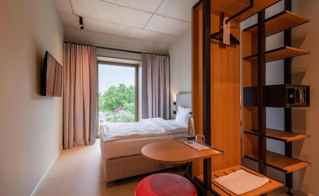 MIANO Hotel & Bar