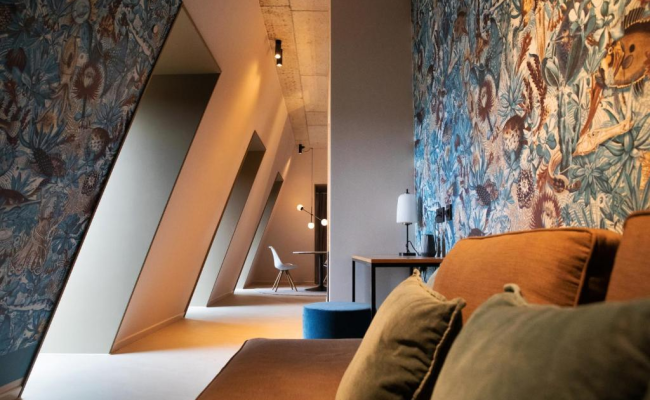 MIANO Hotel & Bar