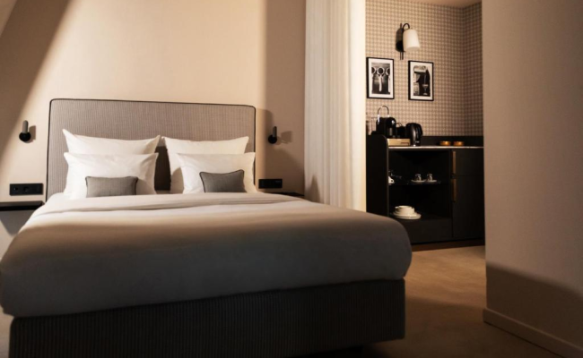 MIANO Hotel & Bar