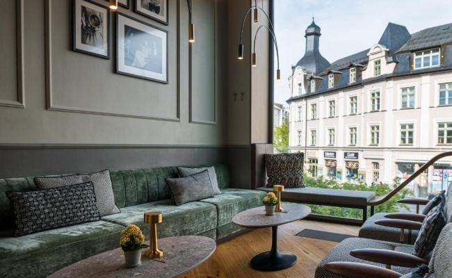 MIANO Hotel & Bar