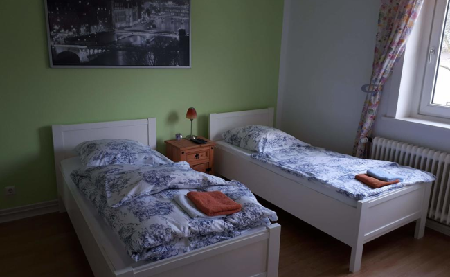 UND WO SCHLAFEN SIE? IN WOHNUNG 5