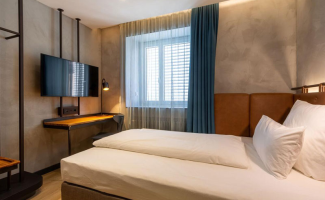 Unsold's Factory Hotel