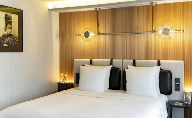 MUZE Hotel Dusseldorf - Handwritten Collection