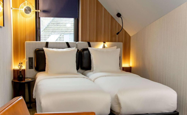 MUZE Hotel Dusseldorf - Handwritten Collection