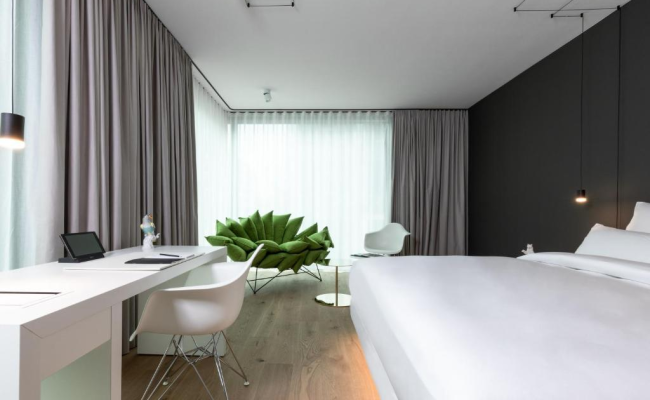 KPM Hotel & Residences