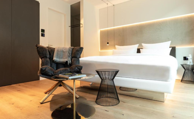 KPM Hotel & Residences
