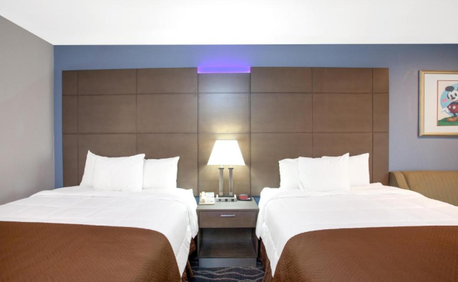 Travelodge Inn & Suites by Wyndham Anaheim on Disneyland Dr