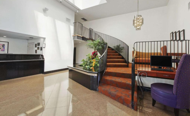 Travelodge Inn & Suites by Wyndham Anaheim on Disneyland Dr