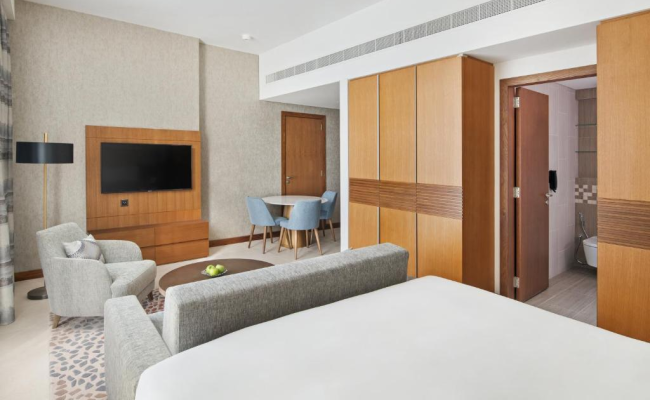 Staybridge Suites Dubai Al-Maktoum Airport