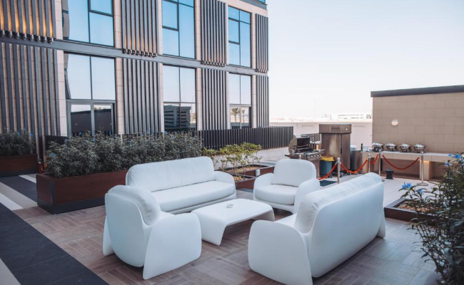 Staybridge Suites Dubai Al-Maktoum Airport